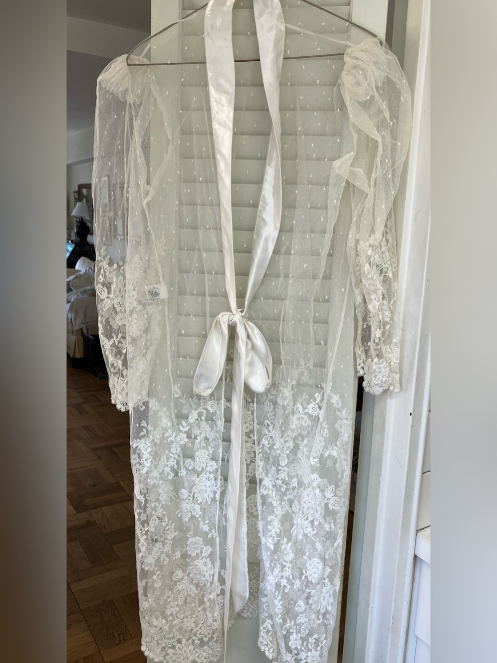 Elegant Sheer Lace Robe - Cream